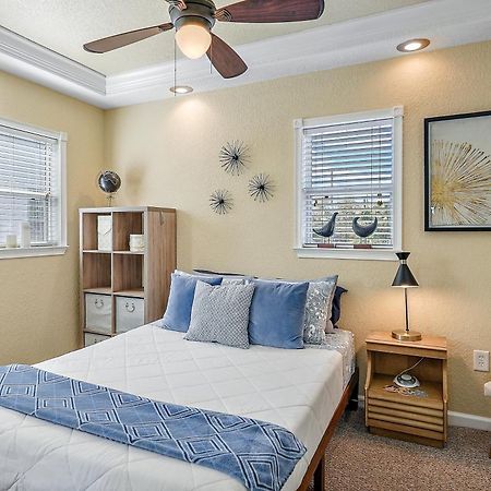 Retro Retreat In Dtsp - Explore The Downtown Area St. Petersburg Exterior foto
