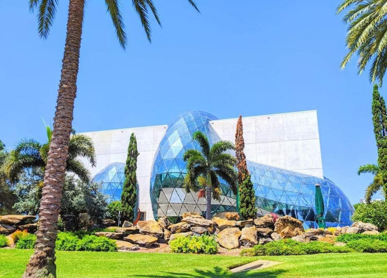 Retro Retreat In Dtsp - Explore The Downtown Area St. Petersburg Exterior foto
